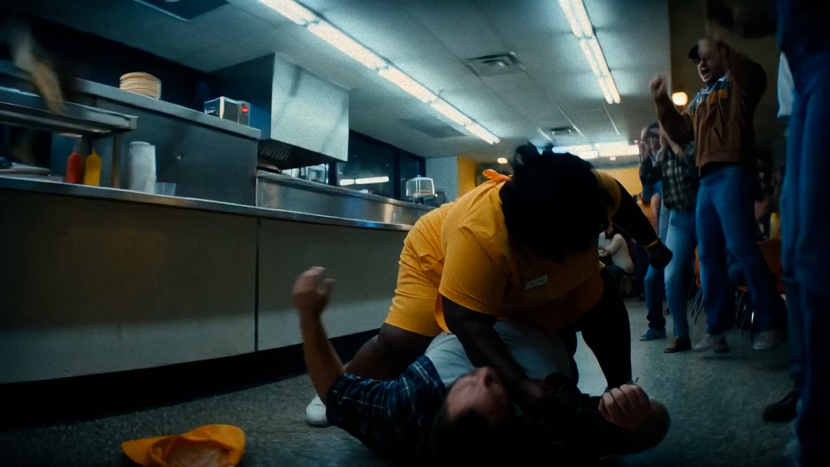 An average shift at Waffle House